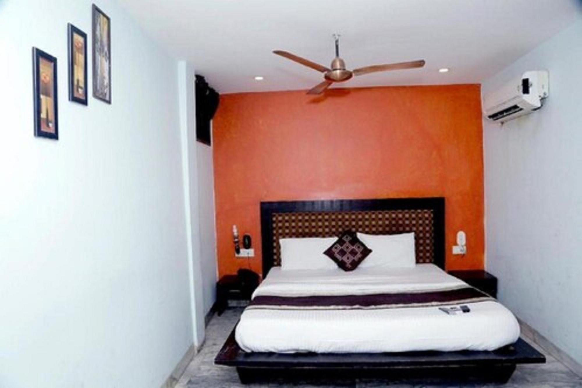 Hotel Shanti House New Delhi Karnail Singh Stadium Gate No 1 Nova Deli Exterior foto
